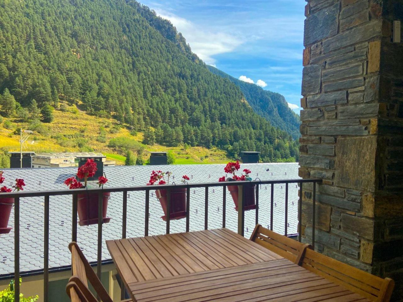 Terraza Con Increibles Vistas Para 6 Adultos Y 2 Extra Nino - 3 Habitaciones - 2 Banos - Arinsal - Free Parking L By Bonesvacances Екстериор снимка